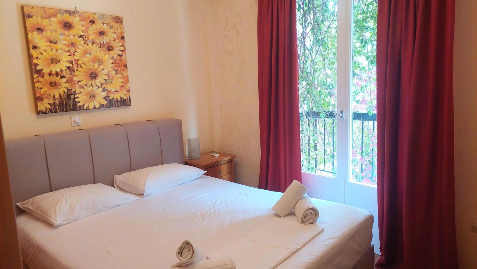 Cozy Apartment In Acropolis With Roof Garden เอเธนส์ ภายนอก รูปภาพ