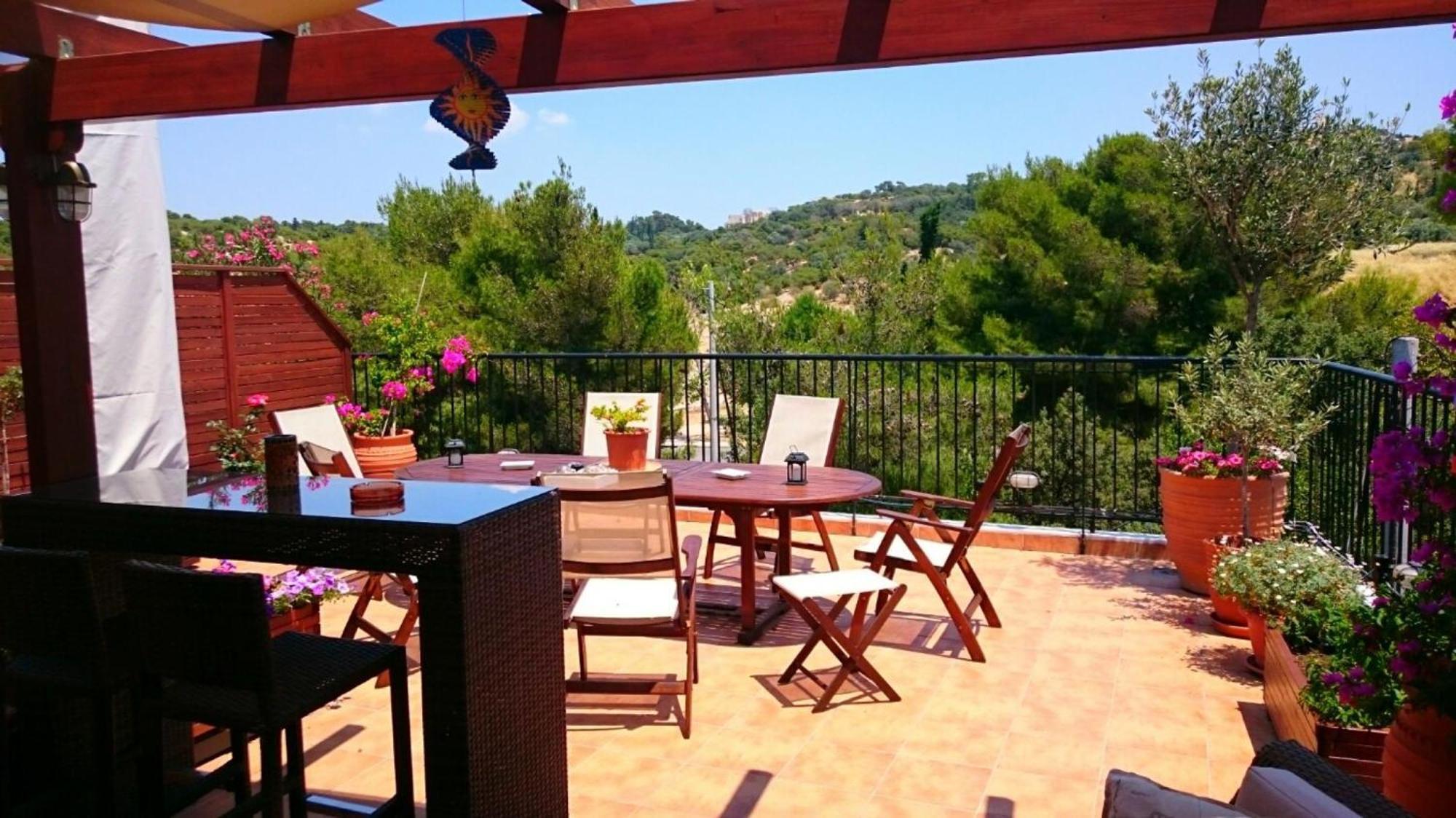 Cozy Apartment In Acropolis With Roof Garden เอเธนส์ ภายนอก รูปภาพ