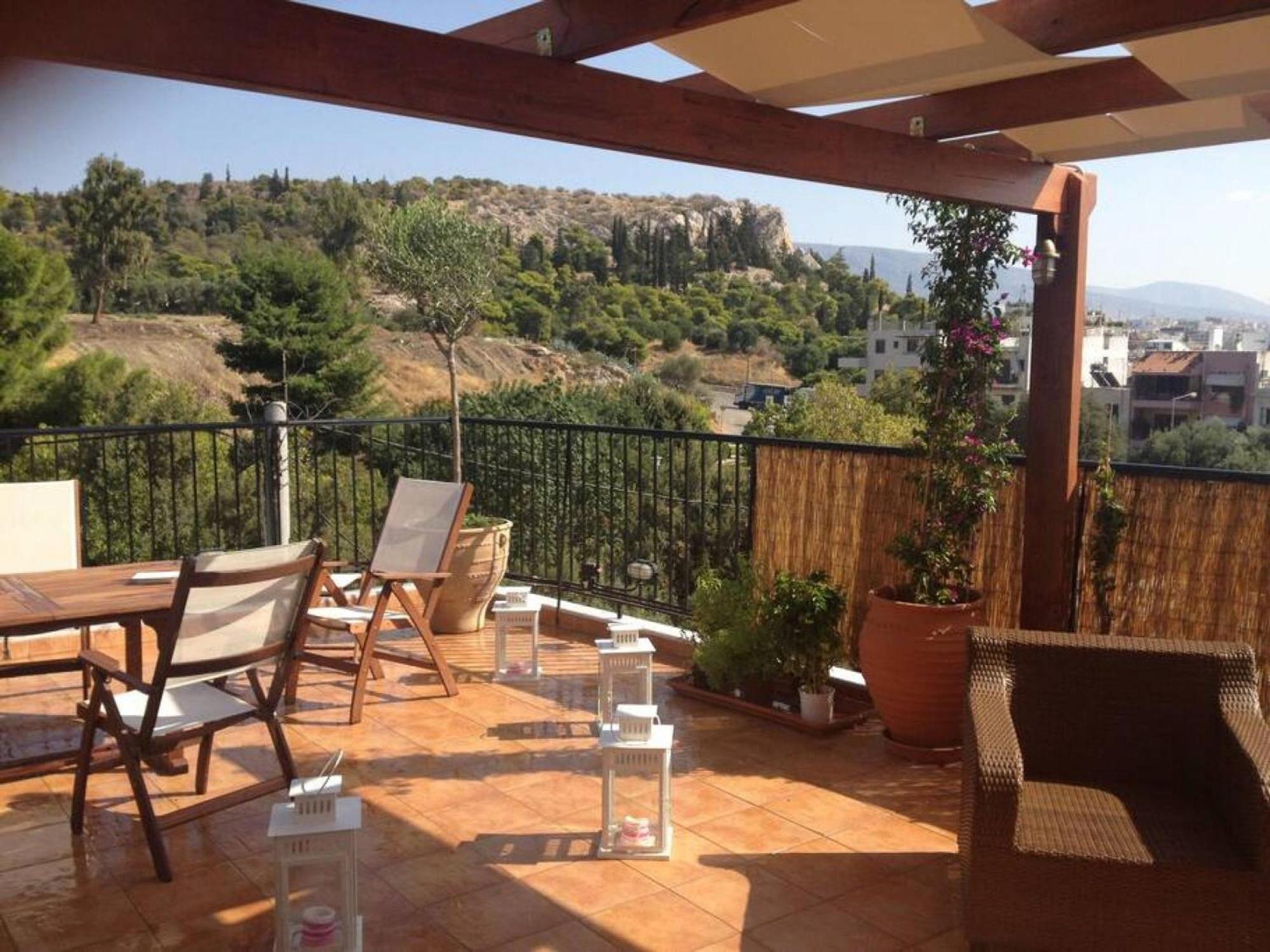 Cozy Apartment In Acropolis With Roof Garden เอเธนส์ ภายนอก รูปภาพ